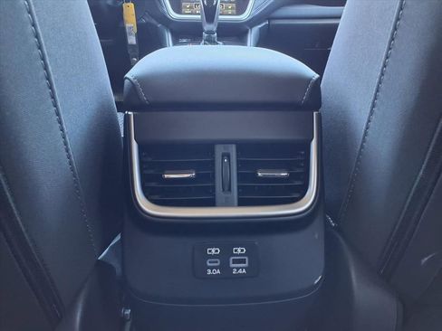 Used 2025 Subaru Outback Premium image 23