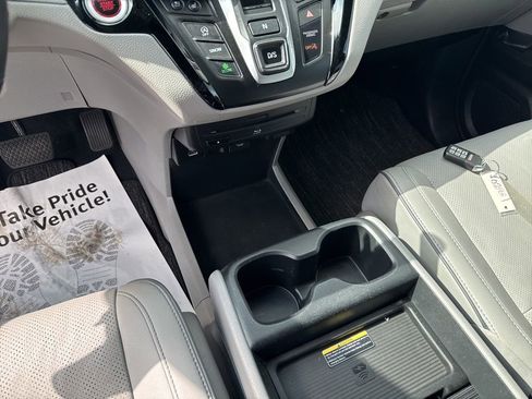 Used 2021 Honda Odyssey Elite image 26