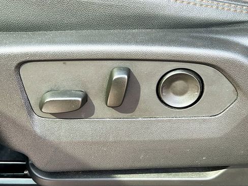 Used 2024 GMC Sierra 2500 AT4 w/ AT4 Premium Plus Package image 11