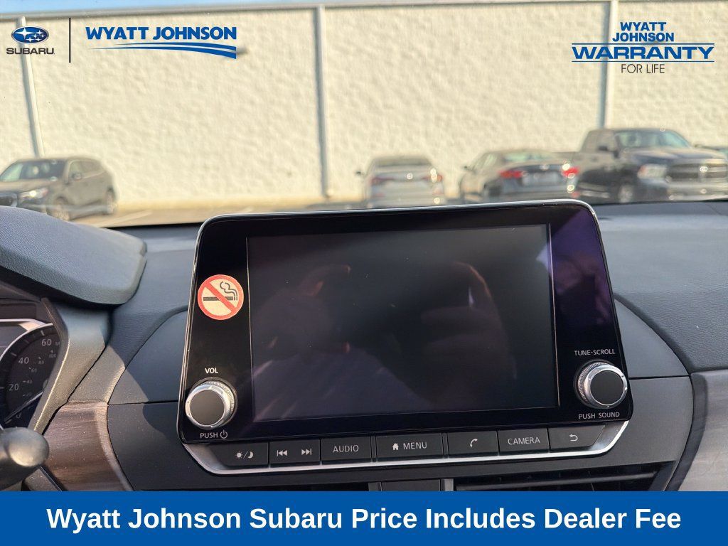 Used 2025 Nissan Altima 2.5 SV FWD image 22