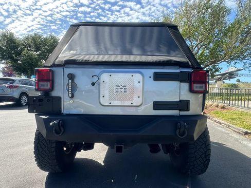 Used 2015 Jeep Wrangler Unlimited Sport w/ Quick Order Package 23S AWD/4WD image 9