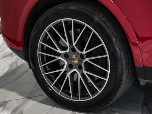 Used 2021 Porsche Cayenne AWD/4WD image 56