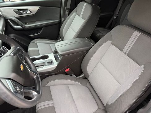 Used 2025 Chevrolet Blazer LT image 36