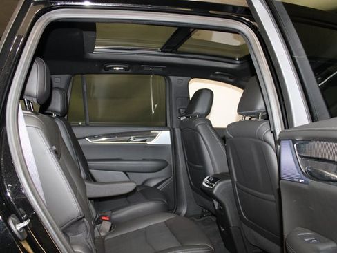 Certified 2024 Cadillac XT6 Sport w/ Technology Package image 14