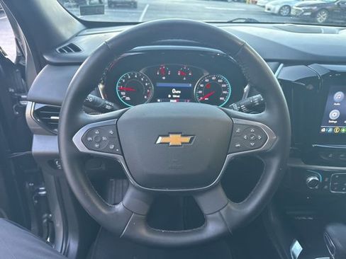 Used 2024 Chevrolet Traverse LT image 18