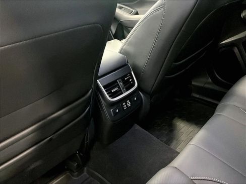 Used 2025 Subaru Outback Limited w/ Popular Package #2 AWD/4WD image 23