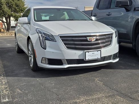 Used 2019 Cadillac XTS Luxury image 3