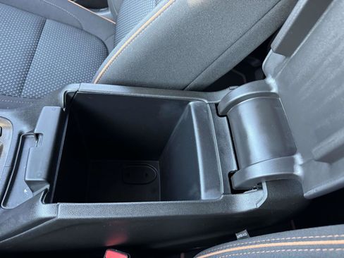 Used 2023 GMC Acadia AT4 image 37