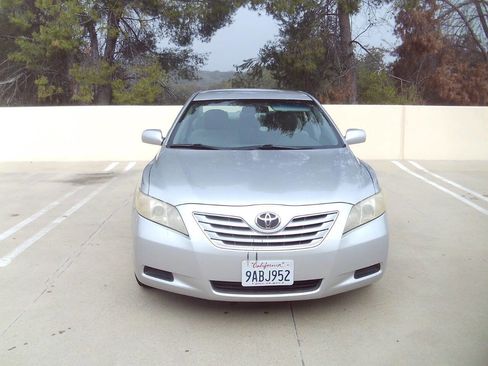 Used 2009 Toyota Camry LE image 8