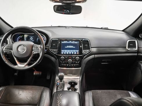 Used 2019 Jeep Grand Cherokee Altitude image 12