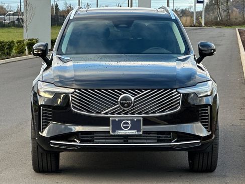 New 2026 Volvo XC90 T8 Plus w/ Protection Package AWD/4WD image 8