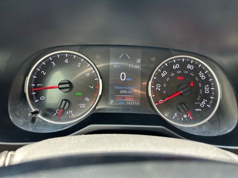 Used 2020 Toyota RAV4 XLE FWD image 23