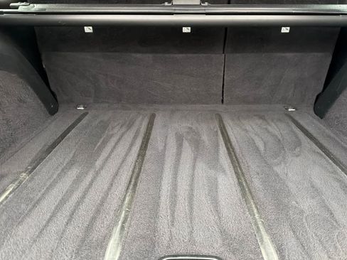 Used 2015 Jeep Grand Cherokee Limited w/ Luxury Group II image 17