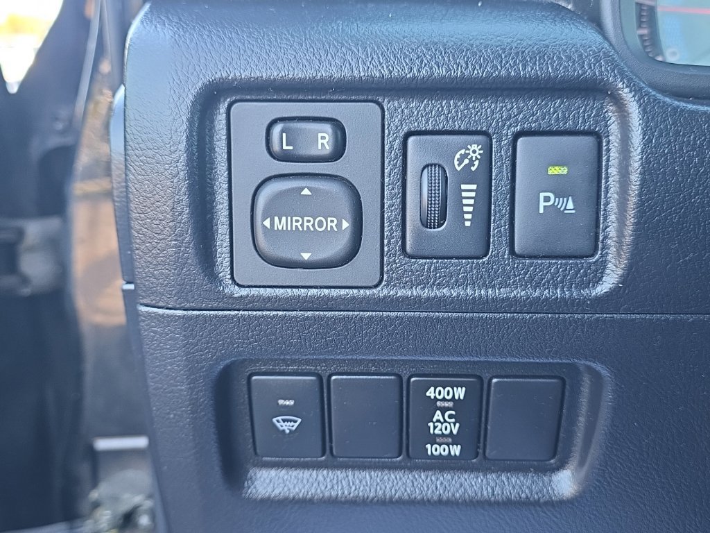 Used 2017 Toyota 4Runner Limited AWD/4WD image 17