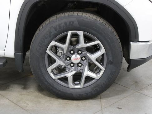 Used 2023 GMC Sierra 1500 SLT image 14