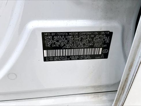 Used 2018 Lexus IS 300 F Sport w/ F Sport Package image 36