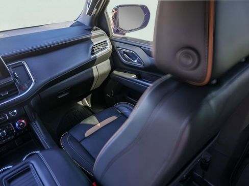 Used 2023 GMC Yukon AT4 w/ AT4 Premium Package image 31