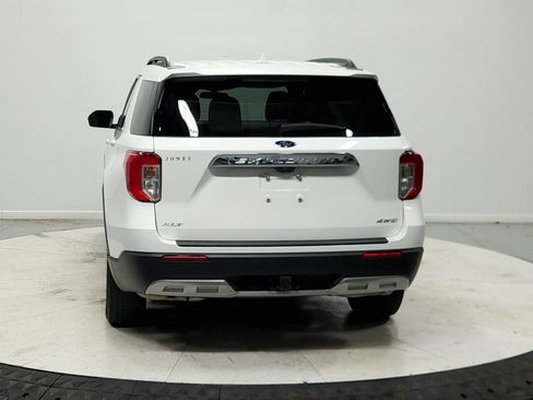 Used 2023 Ford Explorer XLT w/ Equipment Group 202A AWD/4WD image 7