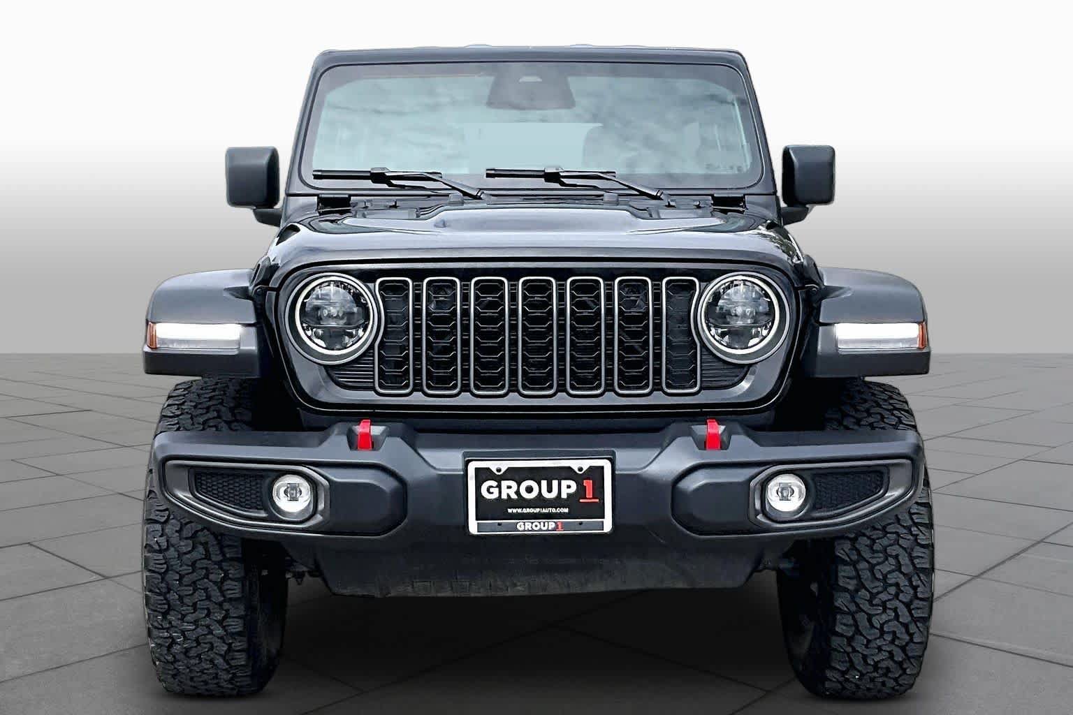 Used 2026 Jeep Wrangler Unlimited Rubicon AWD/4WD image 4