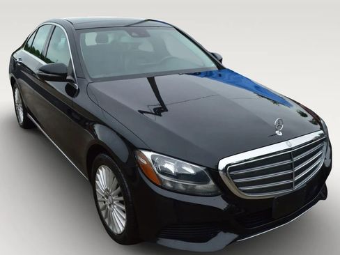 Used 2017 Mercedes-Benz C 300 4MATIC Sedan w/ Premium 1 Package image 12