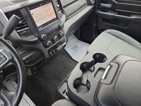 Used 2024 RAM 2500 Big Horn AWD/4WD image 25