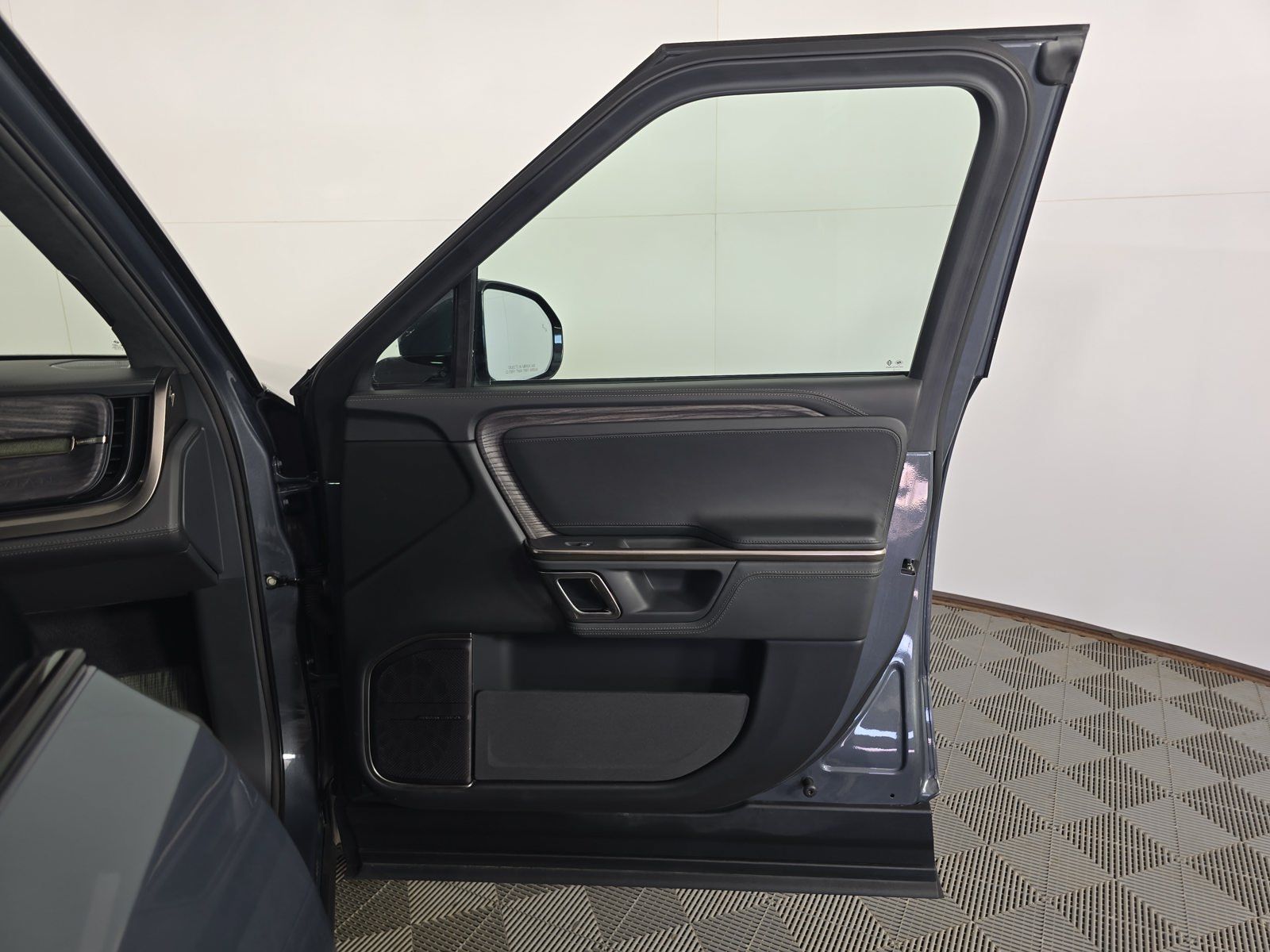 Used 2022 Rivian R1T Launch Edition AWD/4WD image 18