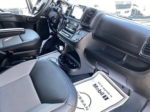 Used 2025 RAM ProMaster 3500 w/ Convenience Group FWD image 9