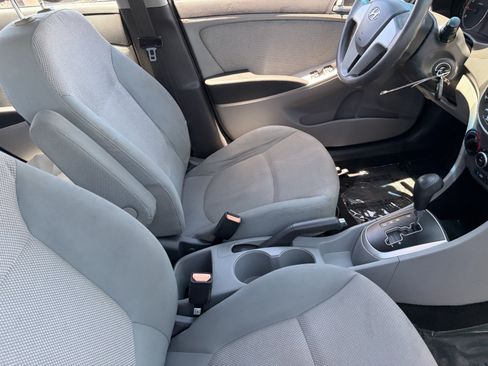 Used 2013 Hyundai Accent GLS FWD image 12