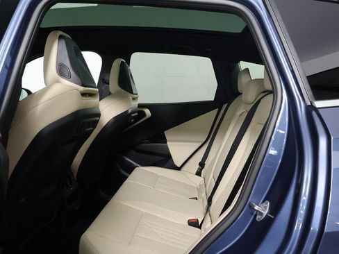 Used 2025 BMW X3 xDrive30i w/ Convenience Package image 11