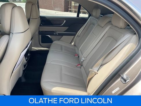 Used 2018 Lincoln Continental Reserve AWD/4WD image 22