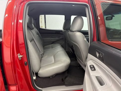Used 2012 Toyota Tacoma PreRunner w/ SR5 Pkg RWD image 15