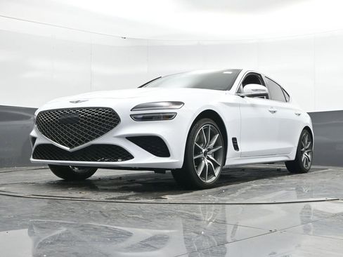 Used 2025 Genesis G70 2.5T image 47