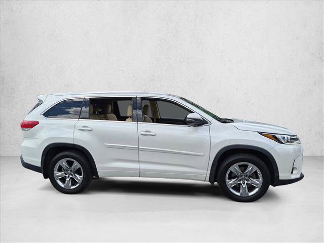 Used 2018 Toyota Highlander Limited AWD/4WD image 4