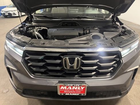 Used 2023 Honda Pilot LX image 10