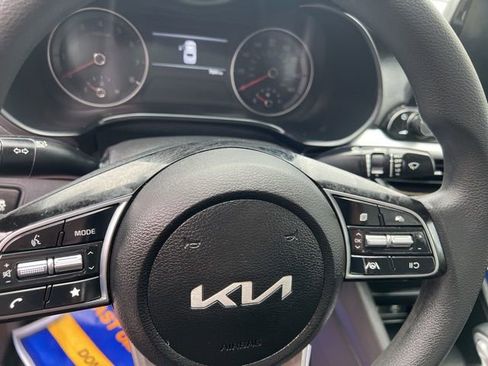 Used 2023 Kia Forte LXS w/ LXS Technology Package FWD image 15