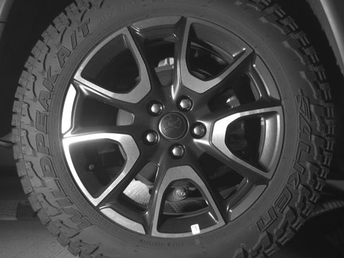 Used 2025 Jeep Compass Trailhawk image 15