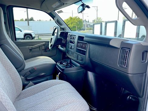 New 2025 GMC Savana 2500 w/ Communications Package image 21