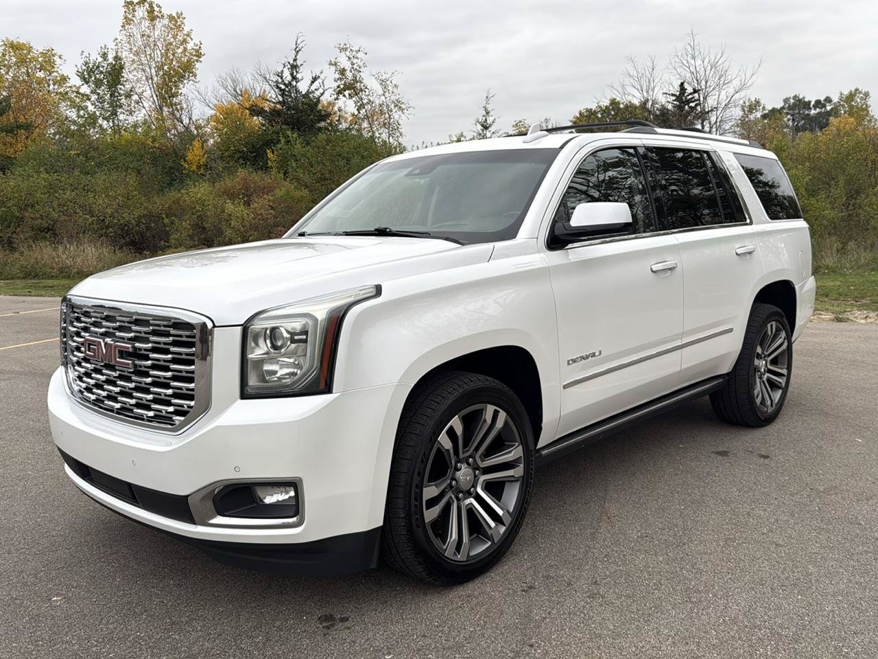 Used 2019 GMC Yukon Denali w/ Denali Ultimate Package AWD/4WD image 1