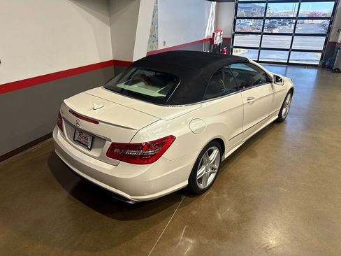 Used 2011 Mercedes-Benz E 550 Cabriolet image 36