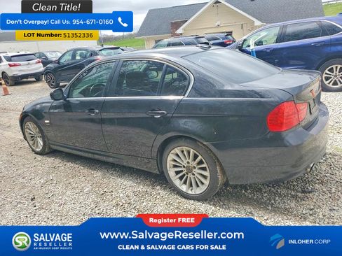 Used 2011 BMW 335i xDrive Sedan AWD/4WD image 3