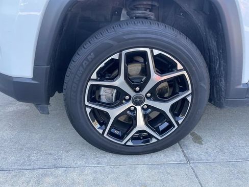 Used 2025 Jeep Compass Limited AWD/4WD image 13