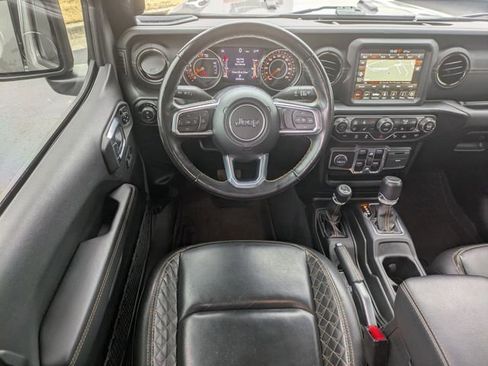 Used 2022 Jeep Gladiator Overland image 16