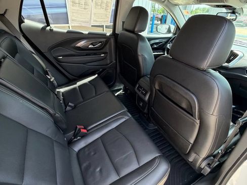 Used 2022 GMC Terrain SLT FWD image 12