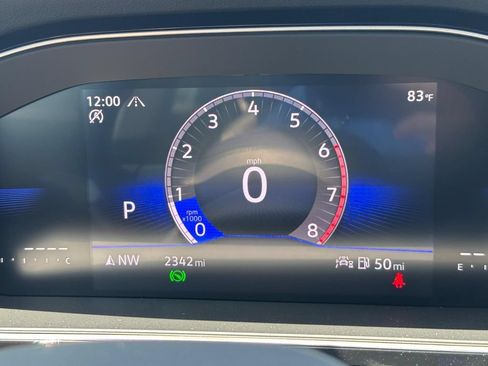 Certified 2025 Volkswagen Jetta SE w/ Sunroof Package FWD image 21