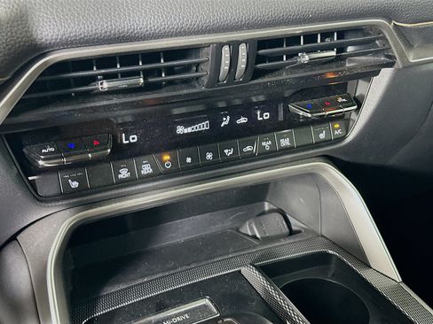 Used 2024 MAZDA CX-90 Plug-In Hybrid w/ Preferred AWD/4WD image 24