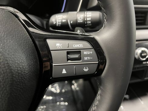 New 2025 Honda Pilot Touring image 18