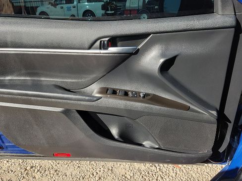 Used 2023 Toyota Camry SE image 14