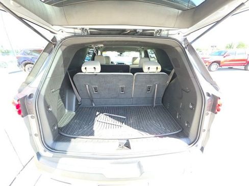 Used 2023 Chevrolet Traverse LS image 27