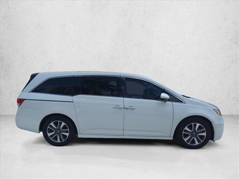 Used 2016 Honda Odyssey Touring Elite image 4