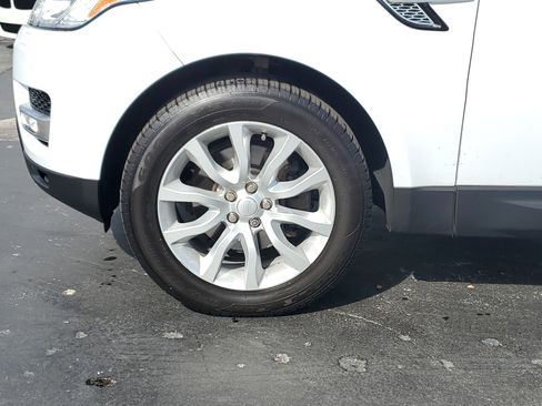 Used 2017 Land Rover Range Rover Sport HSE image 9